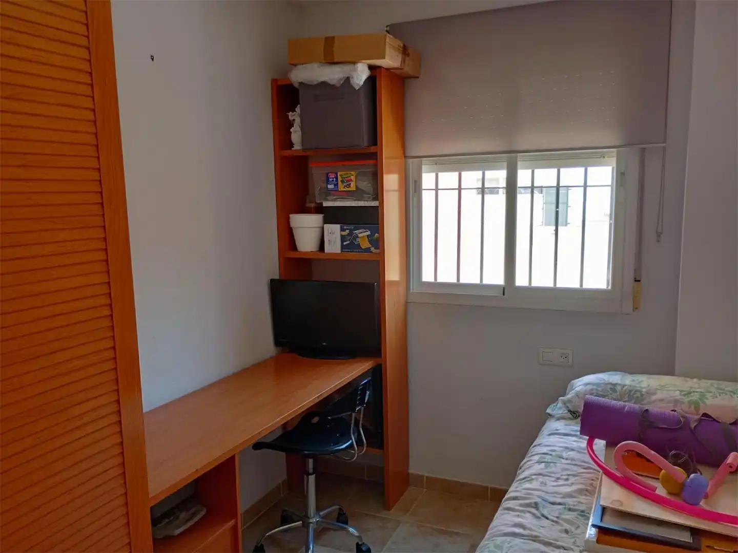 Dúplex en venta en Camino de La Marquesa, 31, Retamar Habitación de Dúplex en venta en Almería con Aire acondicionado, Amueblado y Parking comunitario