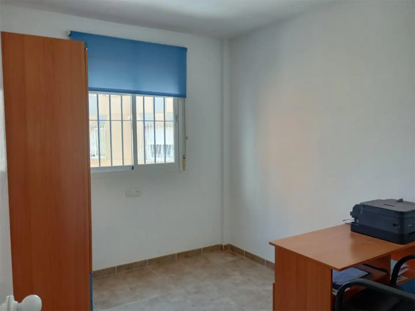 Dúplex en venta en Camino de La Marquesa, 31, Retamar Habitación de Dúplex en venta en Almería con Aire acondicionado, Amueblado y Parking comunitario