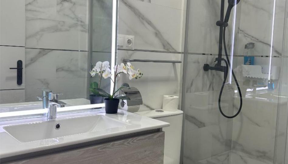 Foto 1 de Apartament de lloguer a Avenida Vivar Téllez, 85, Capuchinos - Los Olivos, Málaga