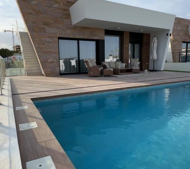 Casa o xalet en venda a Plaça del Poble, 2, Finestrat Pueblo, Alicante - imatge 1 Foto 1 de Casa o xalet en venda a Plaça del Poble, 2, Finestrat Pueblo, Alicante