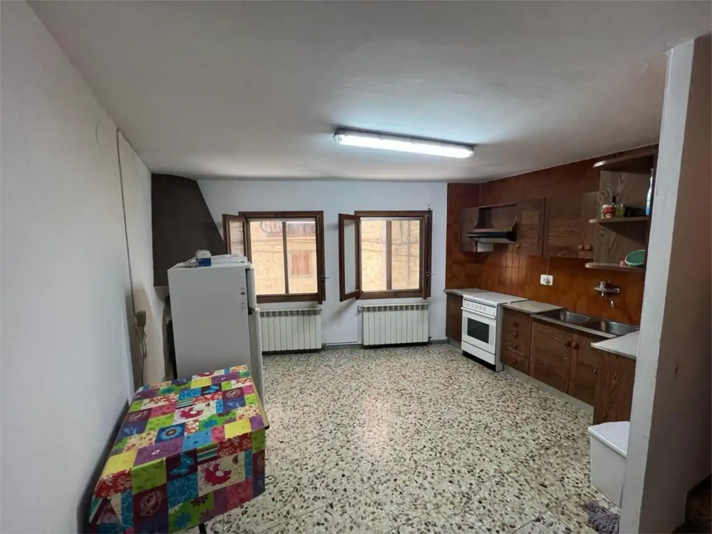 Casa o xalet en venda a Calle del Aire, 20, Calaceite Cuina de Casa o xalet en venda en Calaceite amb Balcó