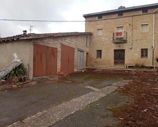 Vista exterior de Casa o xalet en venda en Lantarón amb Terrassa