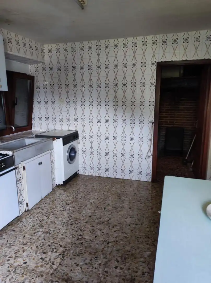Cuina de Casa o xalet en venda en Lantarón amb Calefacció, Jardí privat i Terrassa