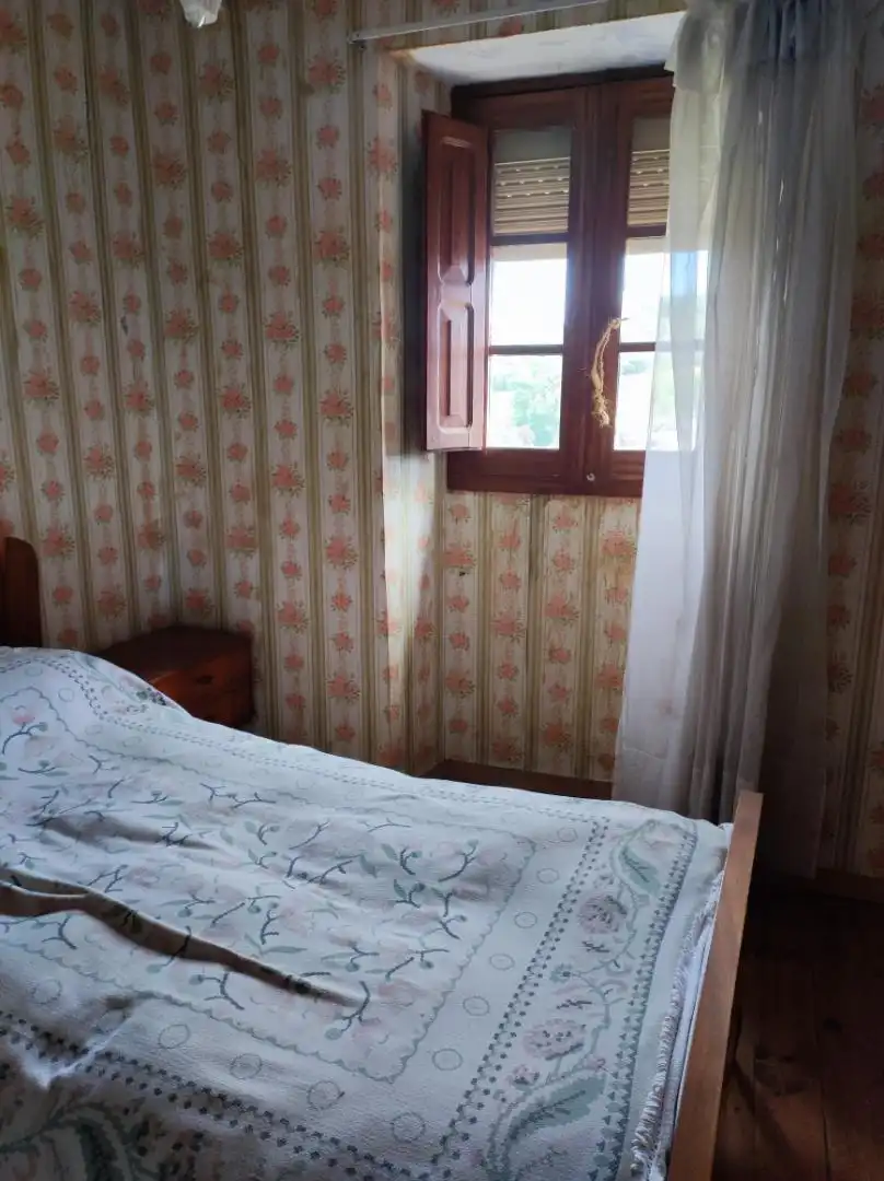 Dormitori de Casa o xalet en venda en Lantarón amb Calefacció, Jardí privat i Terrassa