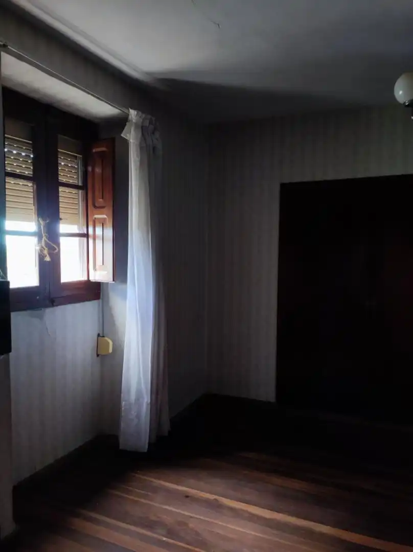 Dormitori de Casa o xalet en venda en Lantarón amb Calefacció, Jardí privat i Terrassa