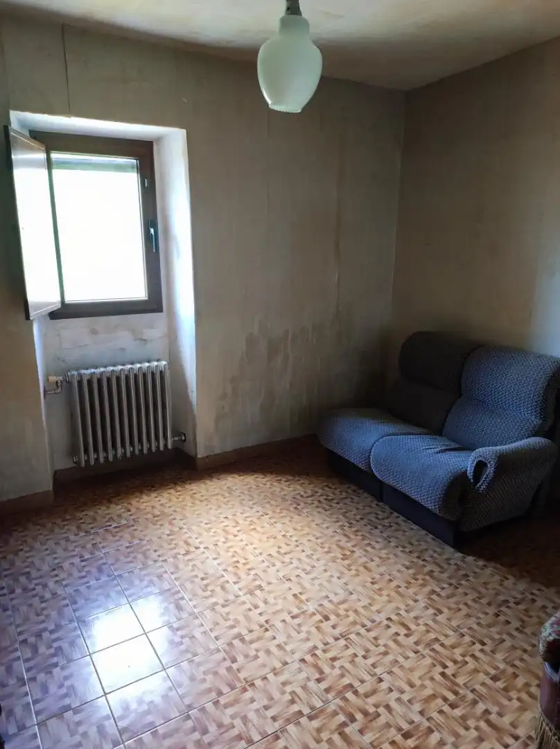 Sala d'estar de Casa o xalet en venda en Lantarón amb Calefacció, Jardí privat i Terrassa