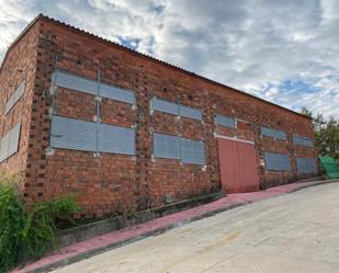 Vista exterior de Nau industrial de lloguer en Cuacos de Yuste