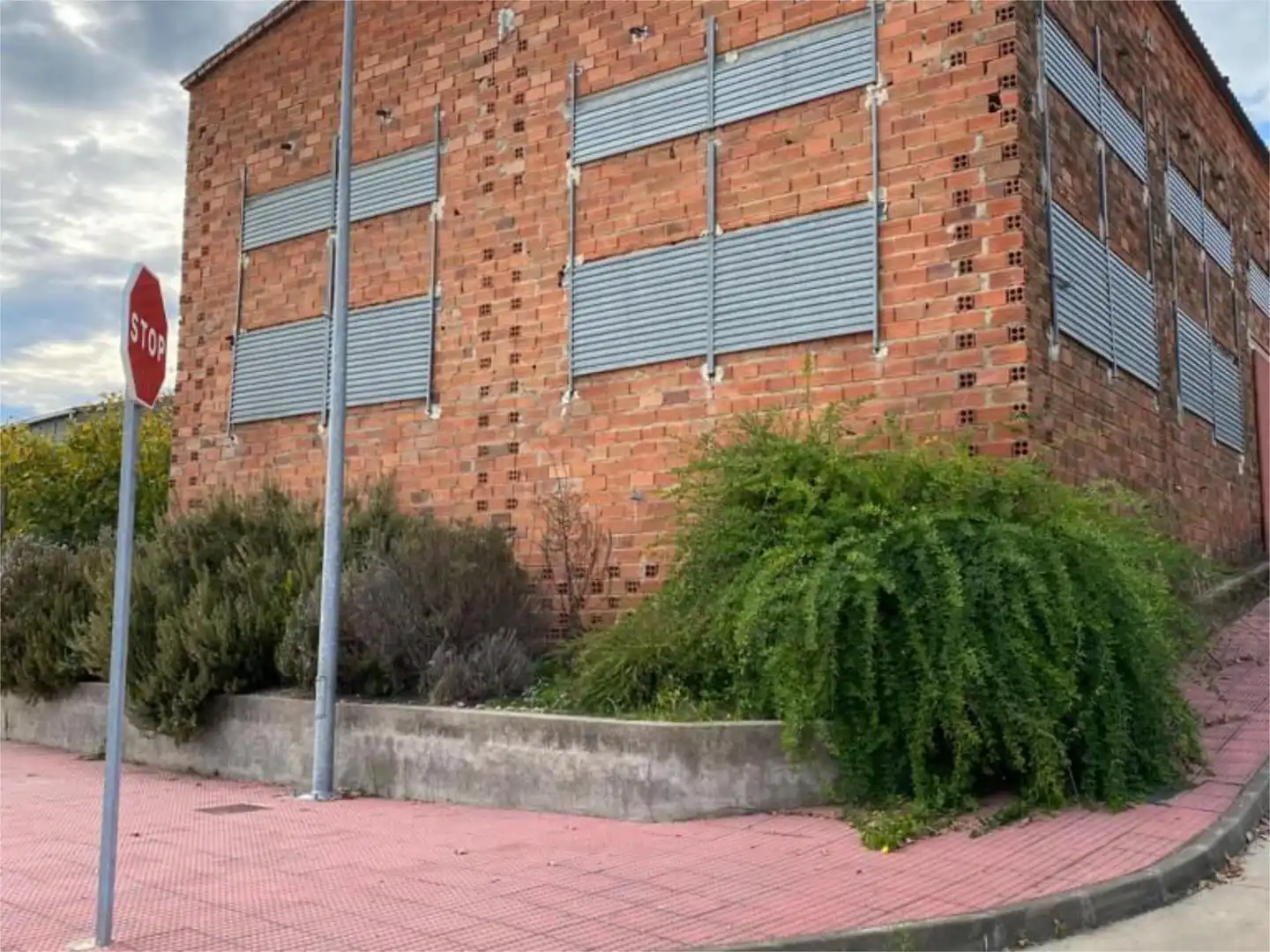 Nave industrial de alquiler en Avenida del Ceralejo, Cuacos de Yuste Vista exterior de Nave industrial de alquiler en Cuacos de Yuste