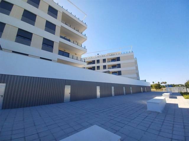 Local comercial en Venta en Calle Milán, 1 en Casco Antiguo