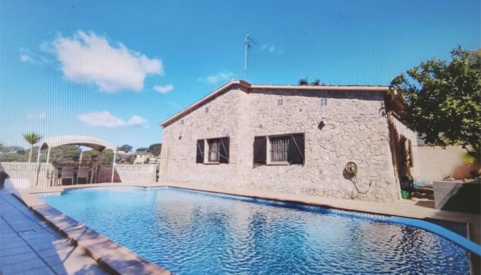 Foto 1 de Casa o chalet en venta en Carrer Saturn, 25, La Goba, Girona
