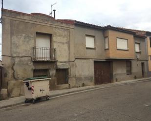 Vista exterior de Casa adosada en venda en Luceni amb Balcó