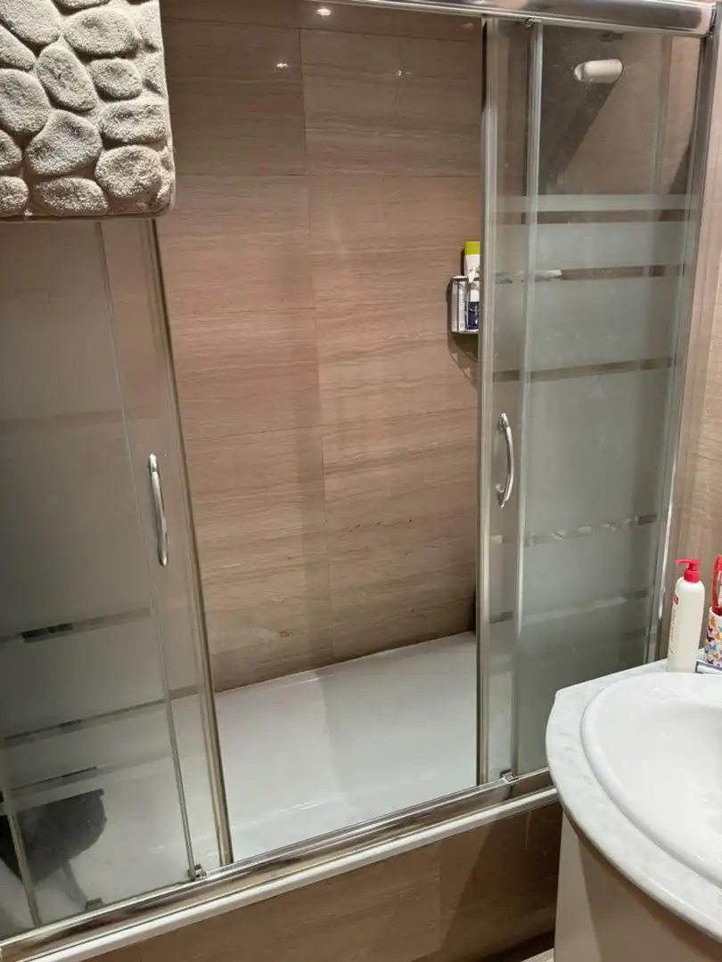 Garaje de alquiler en Calle Francisco Guzmán, 20, Puerta Bonita Baño de Garaje de alquiler en Madrid