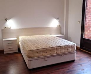 Bedroom of Apartment to rent in Villaquilambre