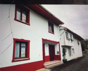 Exterior view of House or chalet for sale in Llanes