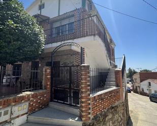 Exterior view of Single-family semi-detached for sale in Villasbuenas de Gata  with Air Conditioner and Terrace