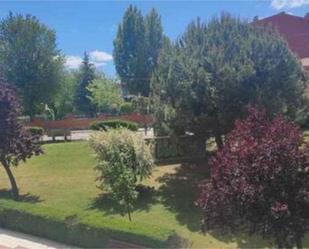 Jardí de Apartament en venda en Valverde de la Virgen amb Terrassa