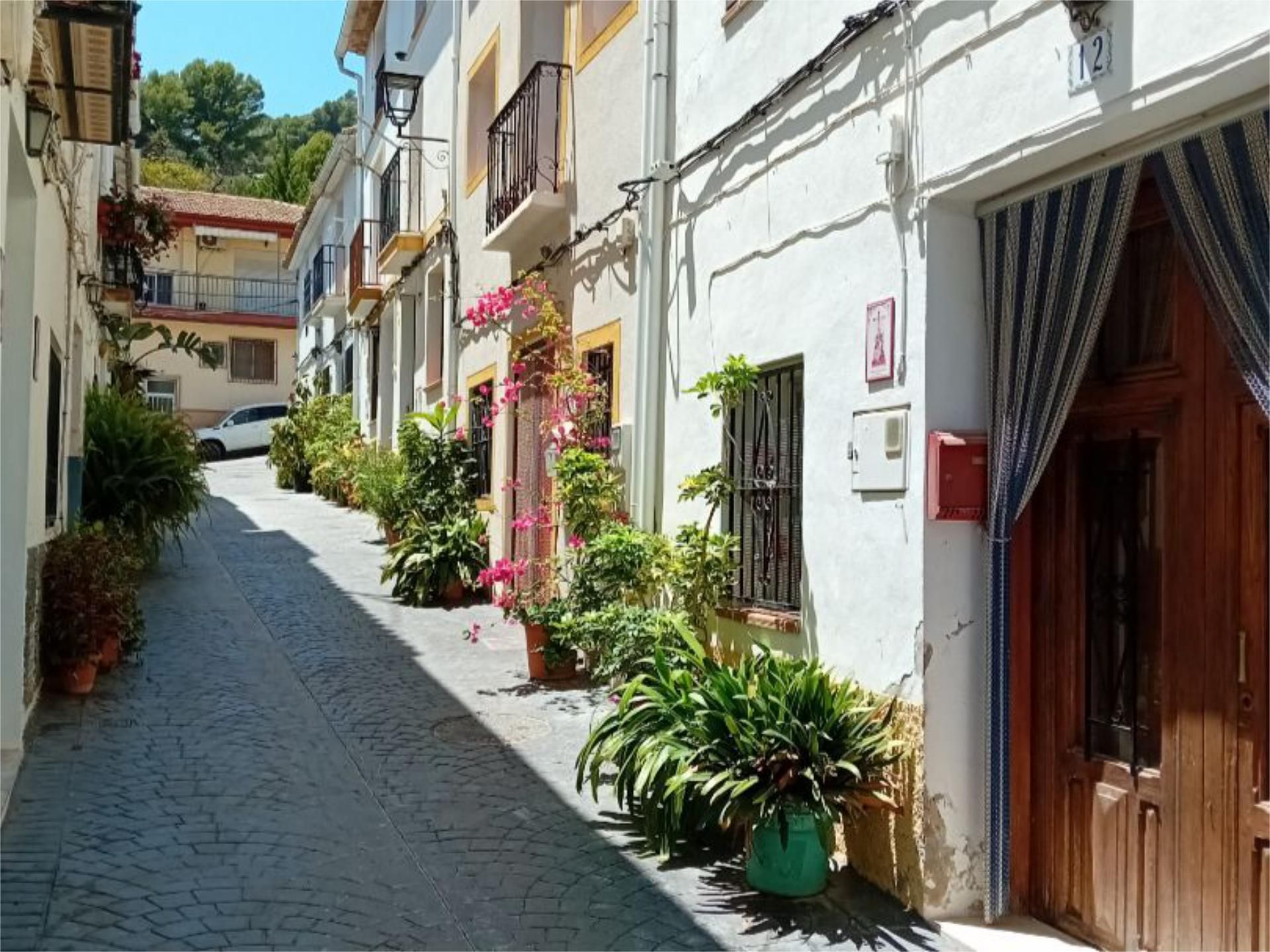 Vista exterior de Casa adosada en venda en Bolulla