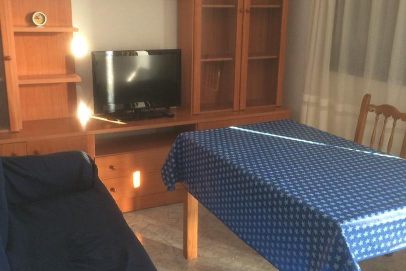 Flat to share in Calle Pilar, 3, Los Pinos - El Pilar, Cáceres - image 1 Photo 1 of Flat to share in Calle Pilar, 3, Los Pinos - El Pilar, Cáceres