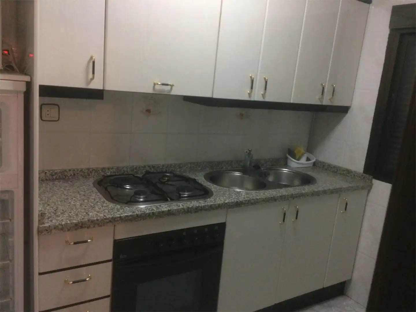 Room in Calle Pilar, 3, Los Pinos - El Pilar Kitchen of Flat for share in Plasencia with Terrace, Furnished and Washing machine