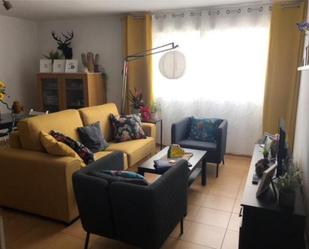 Sala d'estar de Pis de lloguer en Puerto del Rosario amb Piscina