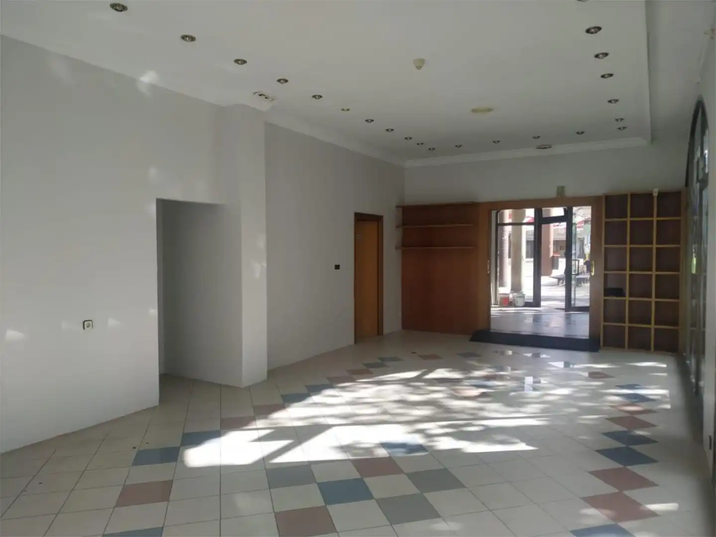 Commercial properties for rent in Eguzki Enparantza, 3, Berriozar Commercial properties for rent in Berriozar