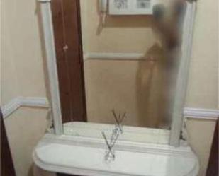 Bathroom of Flat to rent in Almendralejo  with Terrace