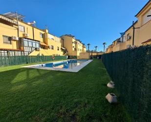 Vista exterior de Casa adosada en venda en Aljaraque amb Terrassa, Piscina i Balcó