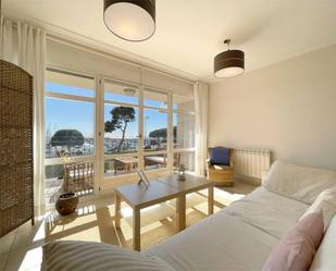 Dormitori de Pis de lloguer en Cambrils amb Aire condicionat, Terrassa i Balcó