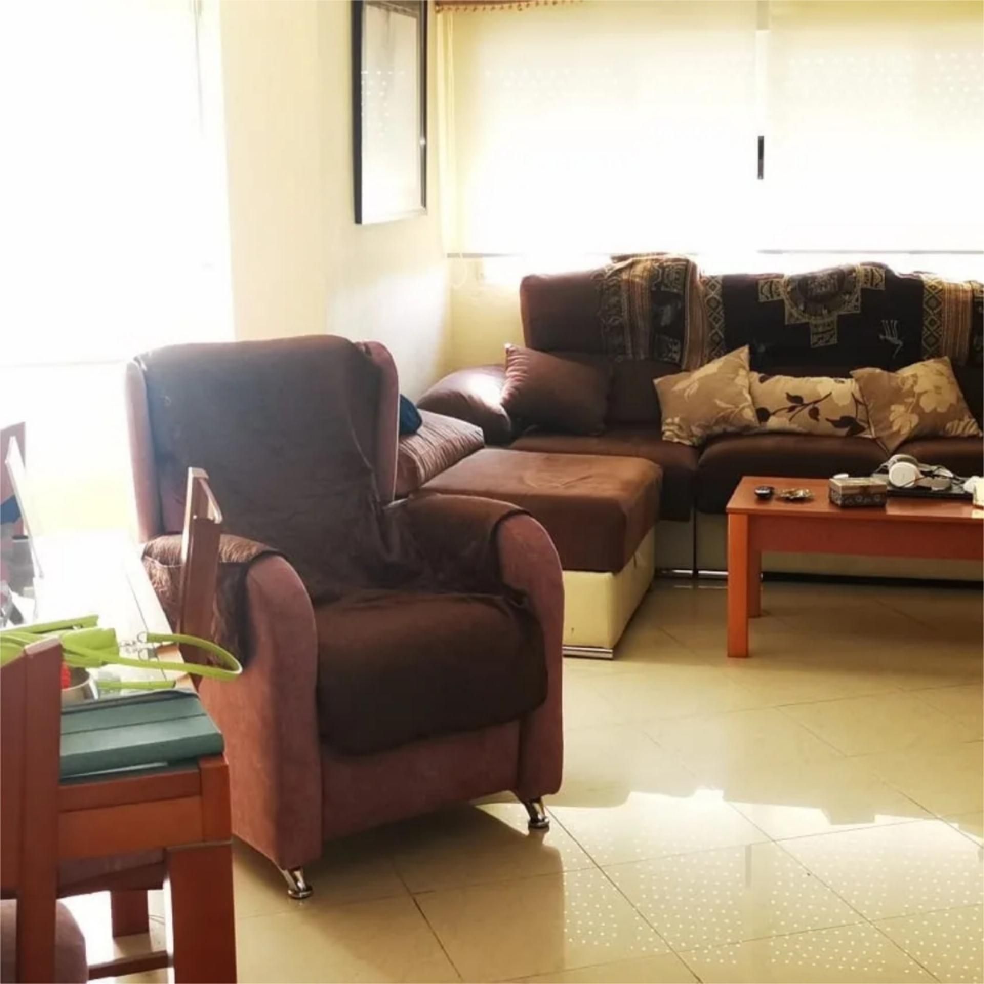 Living room of Flat for sale in  Sevilla Capital  with Air Conditioner, Heating and Private garden