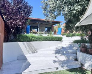 Terrassa de Casa adosada en venda en El Espinar amb Aire condicionat, Terrassa i Piscina