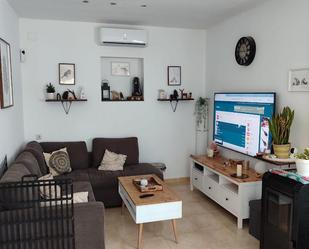 Sala d'estar de Casa o xalet en venda en Gelida amb Aire condicionat, Terrassa i Balcó