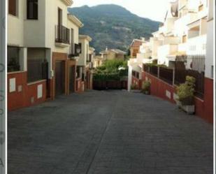 Außenansicht von Wohnung miete in Vélez de Benaudalla mit Terrasse und Schwimmbad