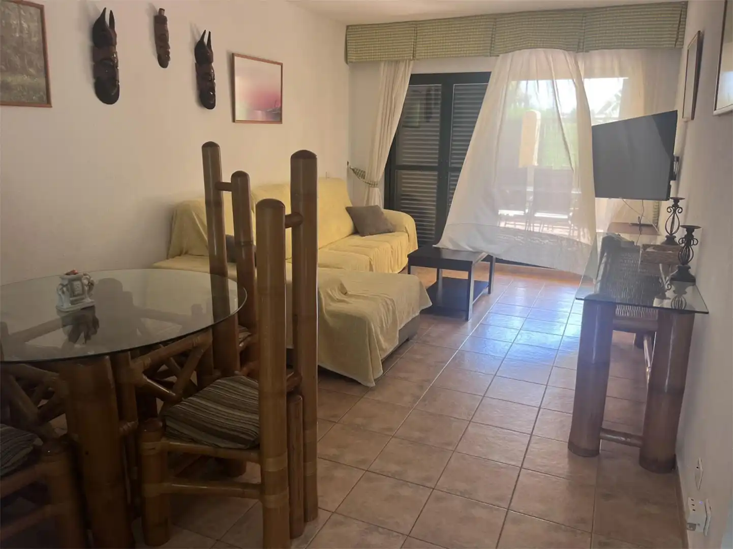 Sala de estar de Apartamento de alquiler en Zahara de los Atunes con Jardín privado, Terraza y Piscina