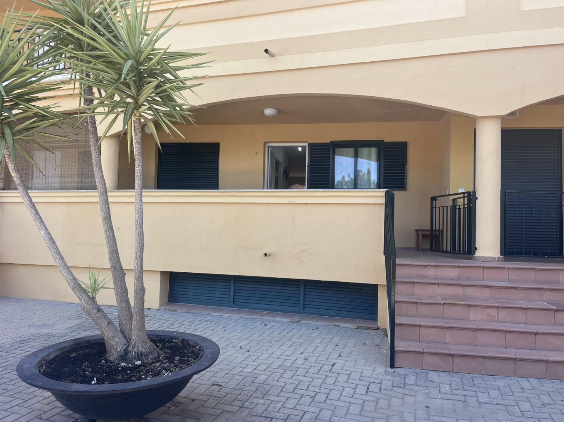 Vista exterior de Apartament de lloguer en Zahara de los Atunes amb Jardí privat, Terrassa i Piscina