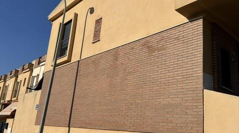 Foto 2 de Casa adosada en venta en Calle de Bartolomé de las Casas, 6, Santa Fe, Granada