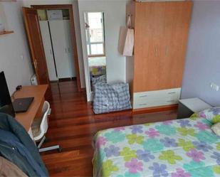 Dormitori de Apartament en venda en Colindres amb Terrassa