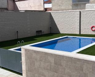 Piscina de Pis de lloguer en Consuegra amb Piscina i Balcó