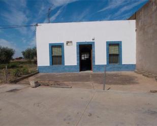 Vista exterior de Casa o xalet en venda en La Garrovilla  amb Terrassa