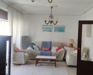 Living room of Flat to rent in  Sevilla Capital  with Air Conditioner, Terrace and Balcony