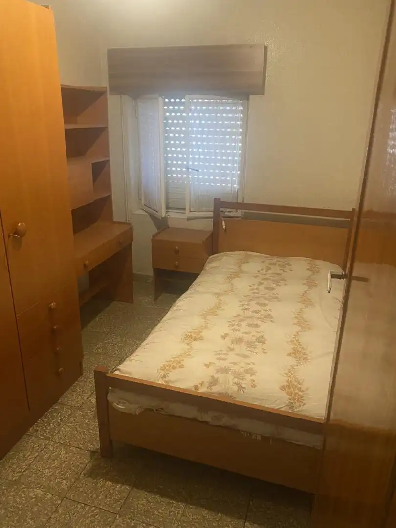 Schlafzimmer von Einfamilien-Reihenhaus zum Verkauf in Valencia de Don Juan mit Privatgarten, Terrasse und Möbliert