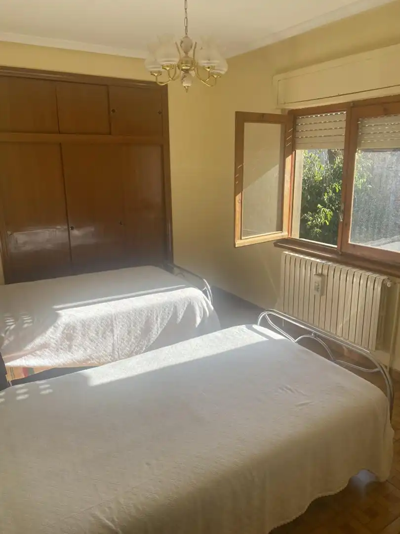 Schlafzimmer von Einfamilien-Reihenhaus zum Verkauf in Valencia de Don Juan mit Privatgarten, Terrasse und Möbliert