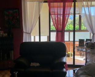 Sala d'estar de Pis en venda en Lena amb Calefacció, Parquet i Terrassa