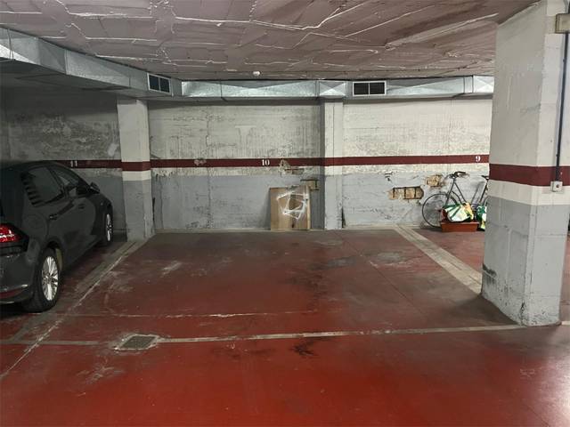 Garaje en Alquiler en Carrer del Marquès de la Sènia, 42 en Son Armadans