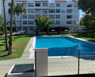 Schwimmbecken von Dachboden miete in El Portil mit Heizung, Privatgarten und Terrasse