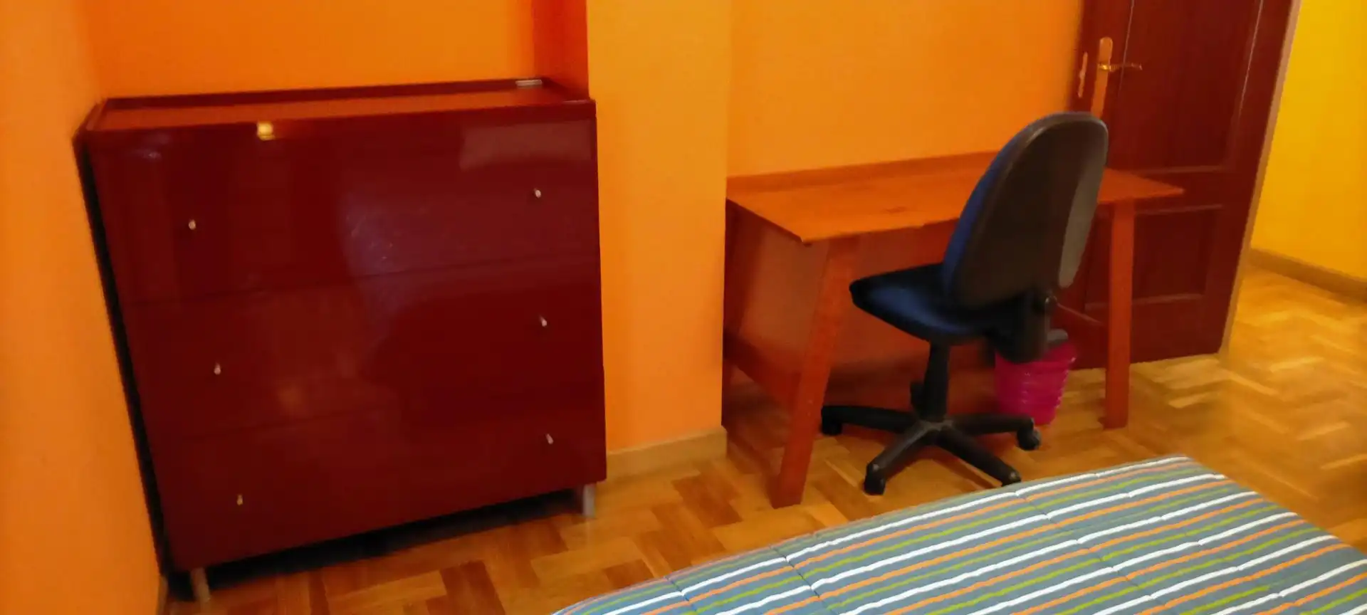 Dormitori de Pis en venda en Oviedo 