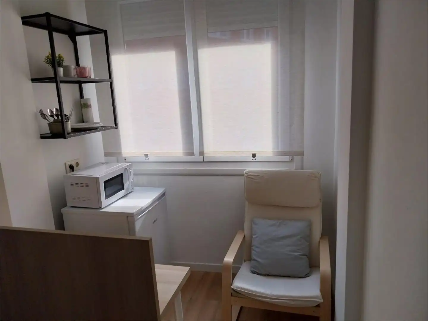 Habitación de Estudio para compartir en Cee con Calefacción, Parquet y Amueblado