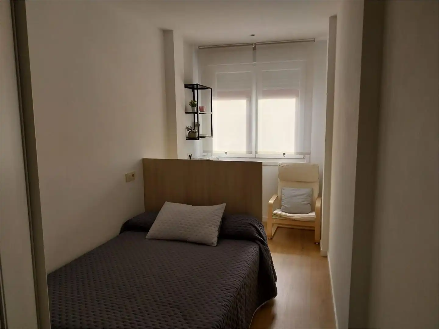 Habitación de Estudio para compartir en Cee con Calefacción, Parquet y Amueblado