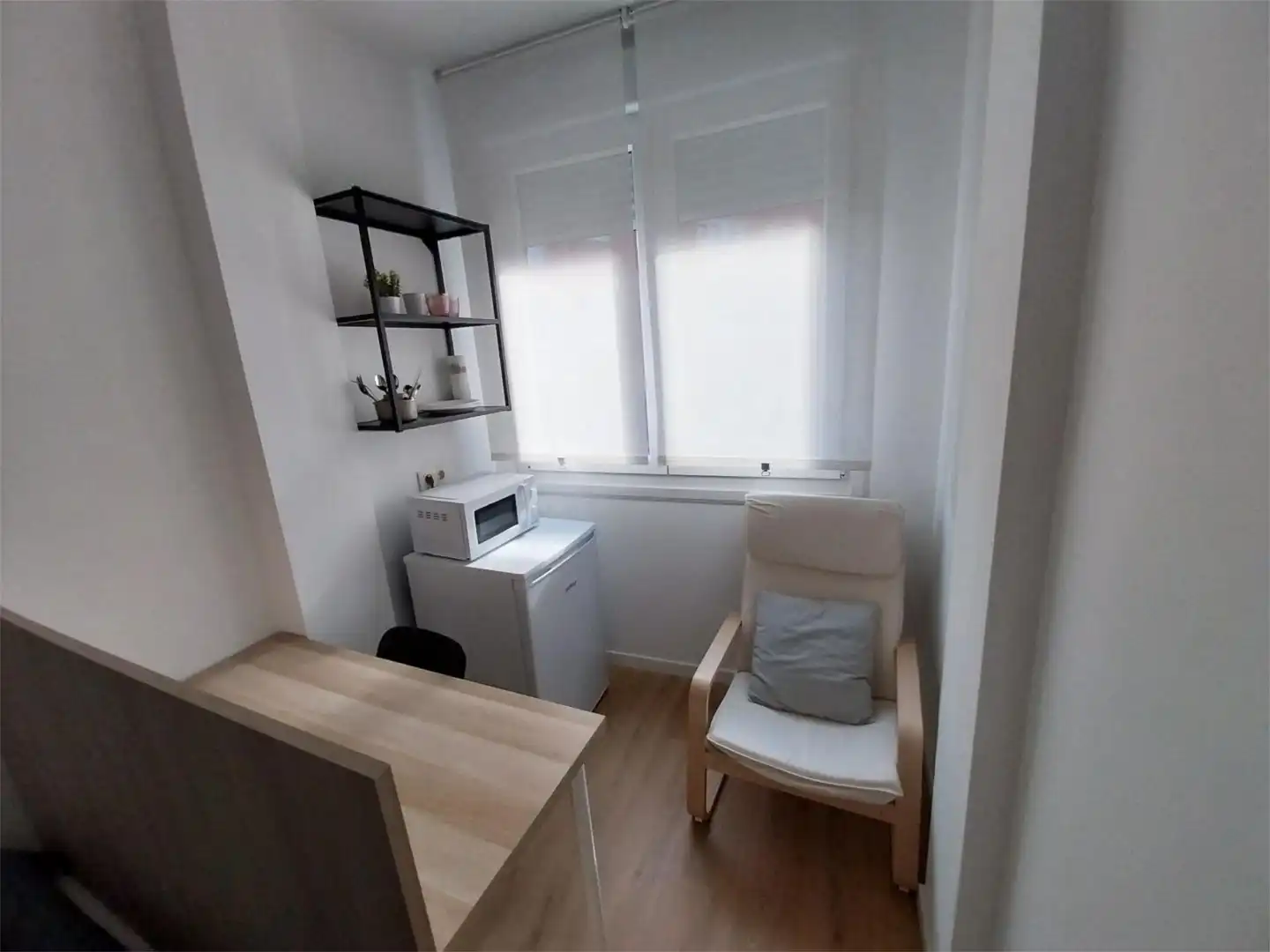 Habitación de Estudio para compartir en Cee con Calefacción, Parquet y Amueblado