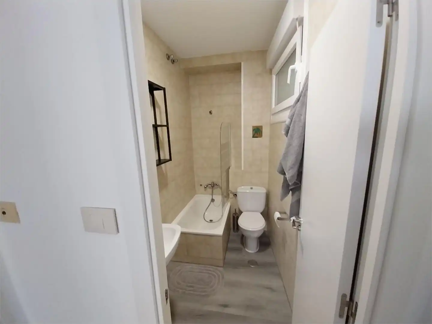 Baño de Estudio para compartir en Cee con Calefacción, Parquet y Amueblado