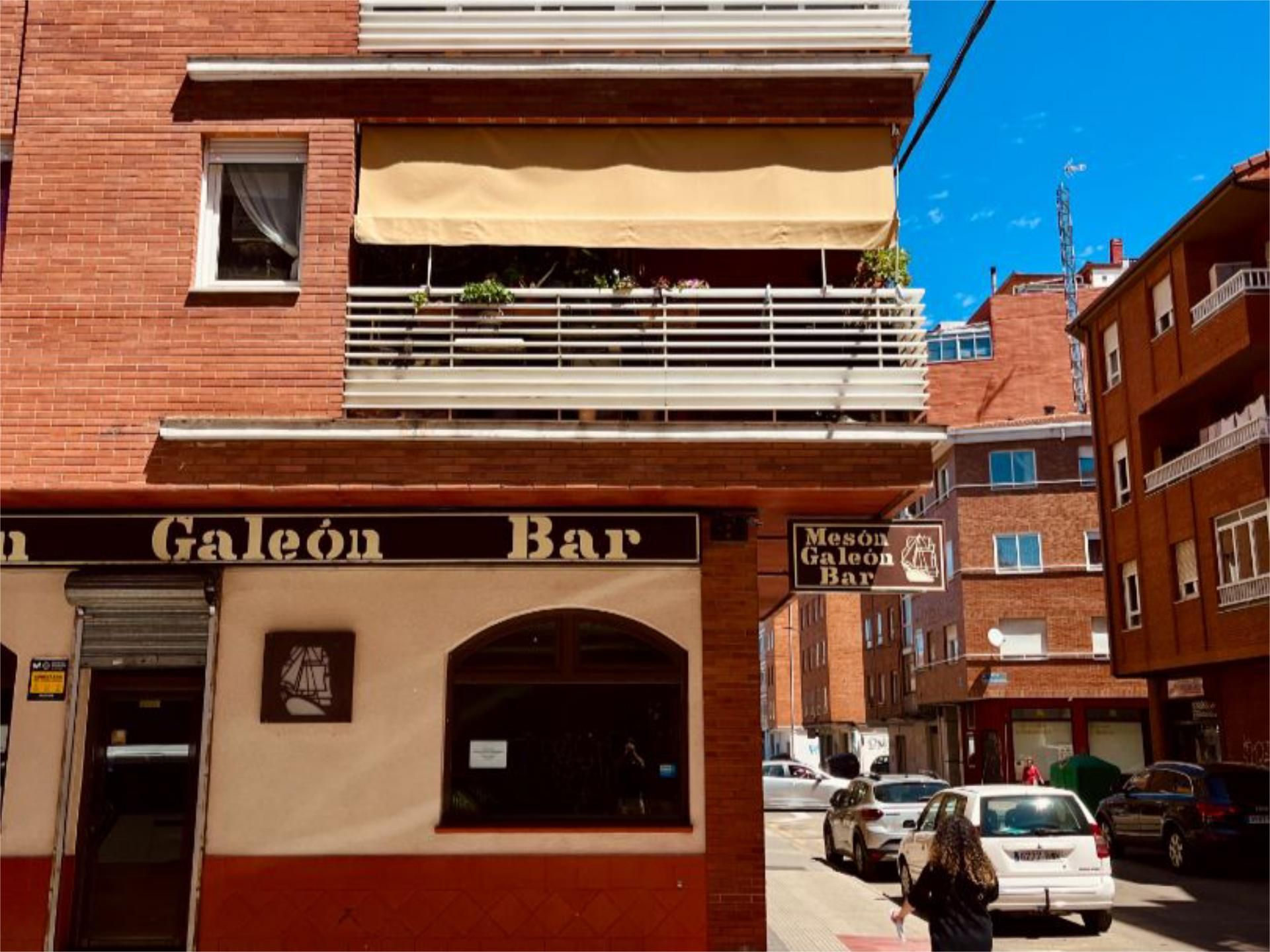 Local en venda en León Capital  amb Aire condicionat, Calefacció i Moblat